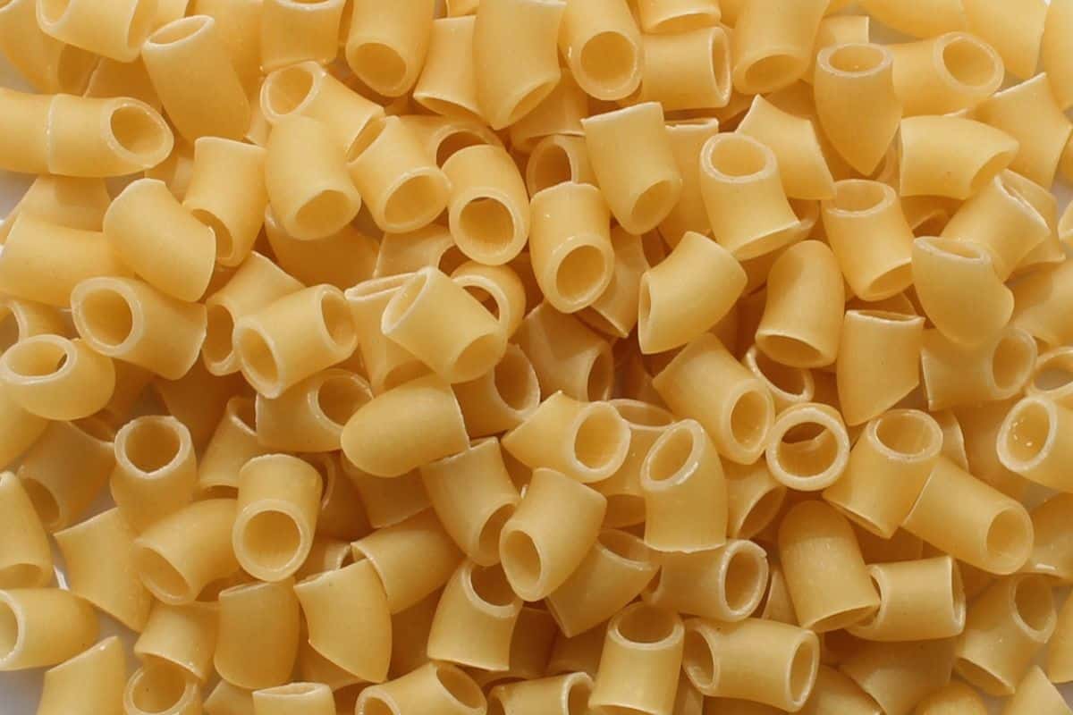 uncooked ditalini pasta.